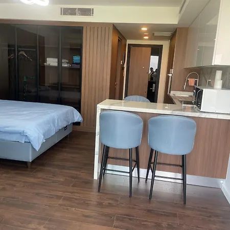 Grand Sapphire * Aglantzia