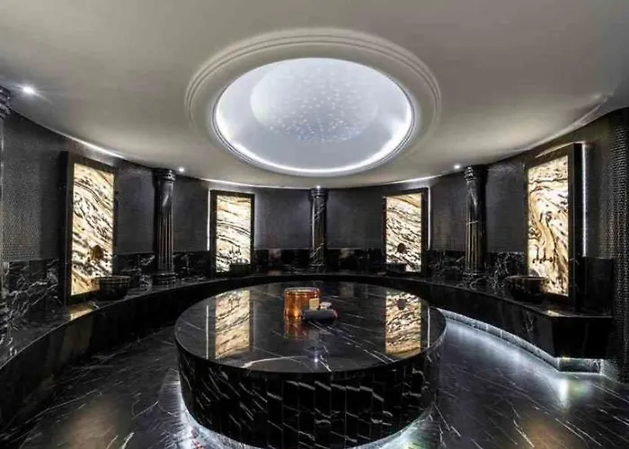 Grand Sapphire Aglantzia