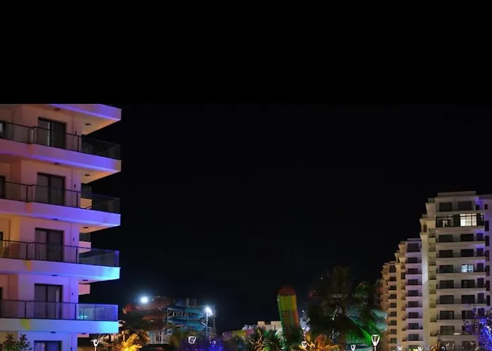 Grand Sapphire Aglantzia