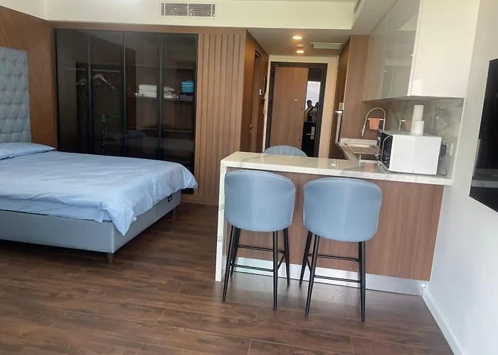 Grand Sapphire * Aglantzia