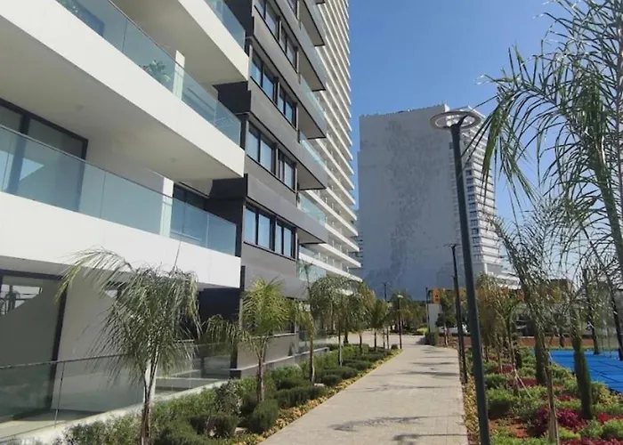 Grand Sapphire Aglantzia